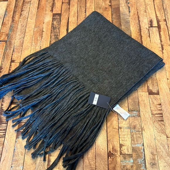 LUCKY BRAND Dark Charcoal Grey Fringe Scarf Wrap - Picture 2 of 5